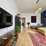 Апартаменты Stone Square