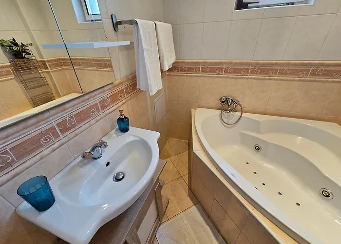 Stone Square Apartament
